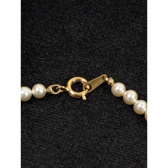Vintage Cream Glass Faux Pearl Classic Bracelet 7 inches - Picture 4 of 9